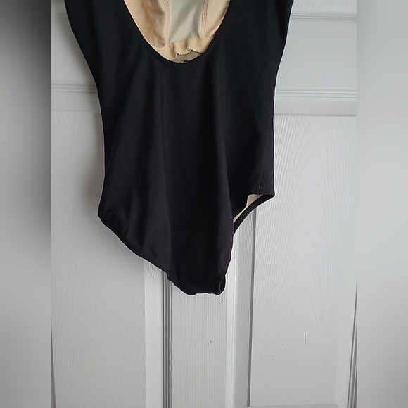 It Figures Women's Swimsuit - Picture 6 of 12